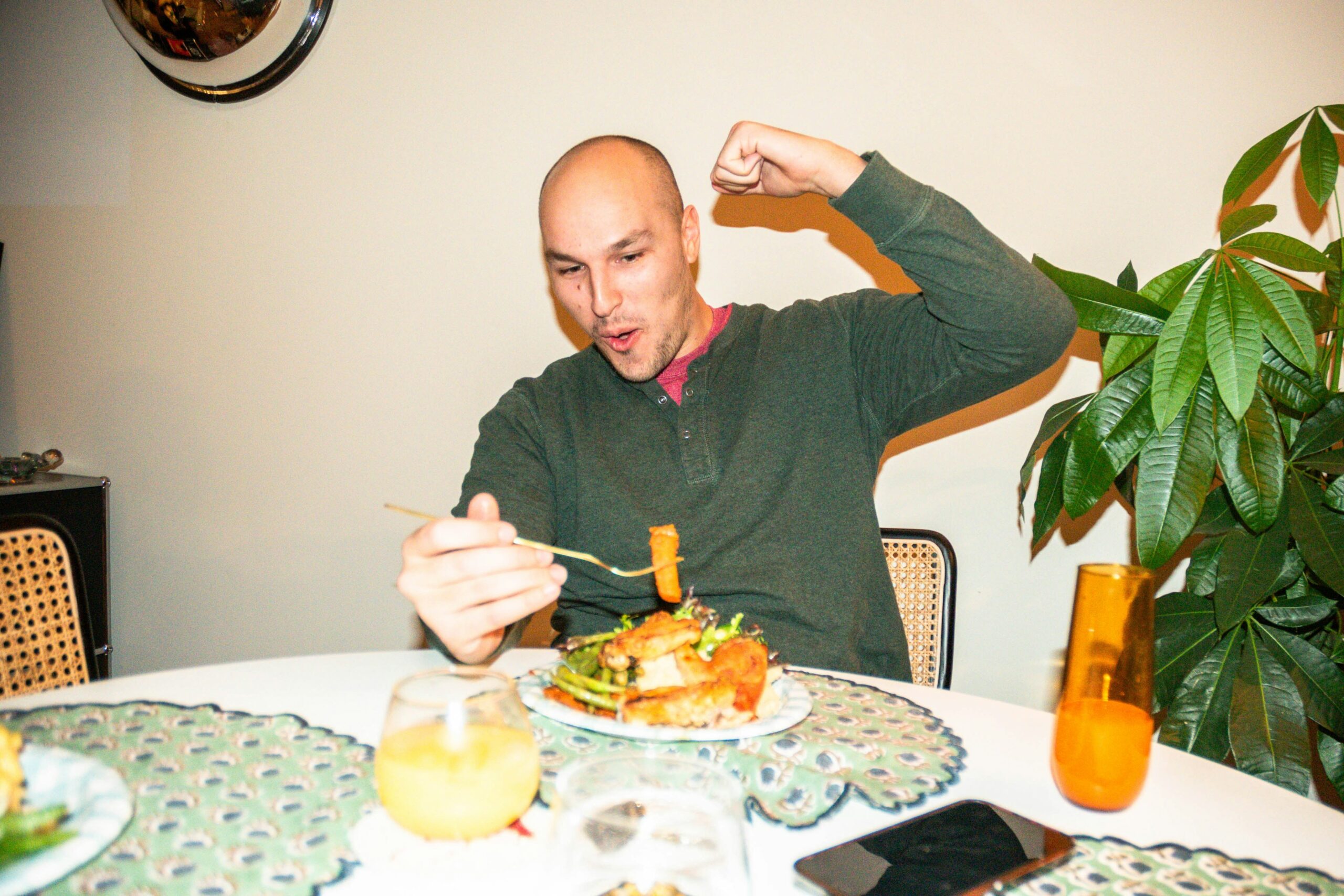 Photo of a professional e-sports player enjoying a balanced meal.